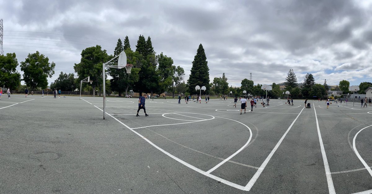 🤩1st day <a href="/FoothillGriffin/">Foothill Middle School</a> <a href="/MtDiabloUSD/">MDUSD</a> with our incoming 6th graders (2022-2024) for summer enrichment 💜💛 Great community building time.
