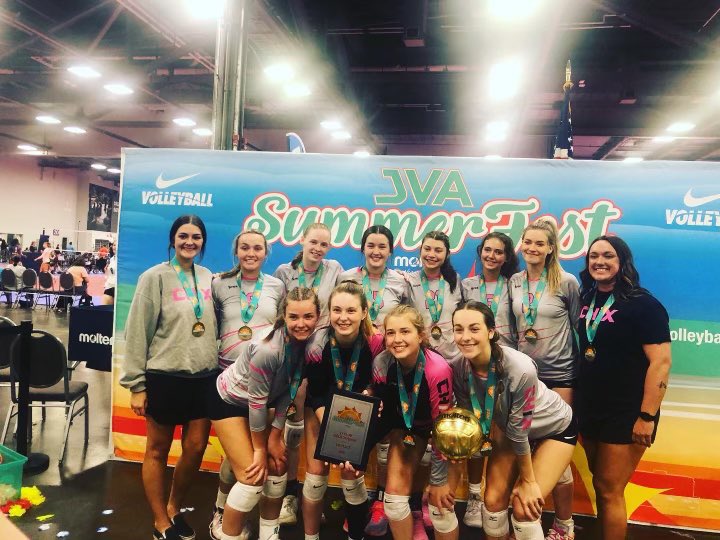 Elena Thompson tweet media