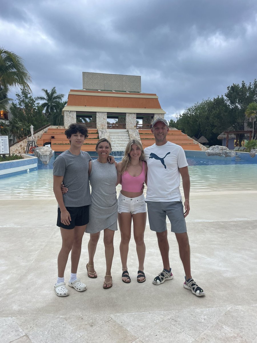 Family Vacation in Playa Del Carmen #lucky