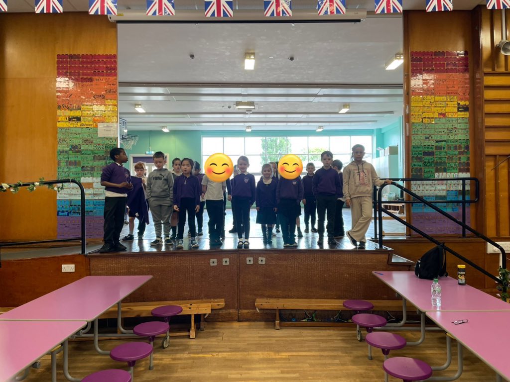 Miss Barrington tweet media