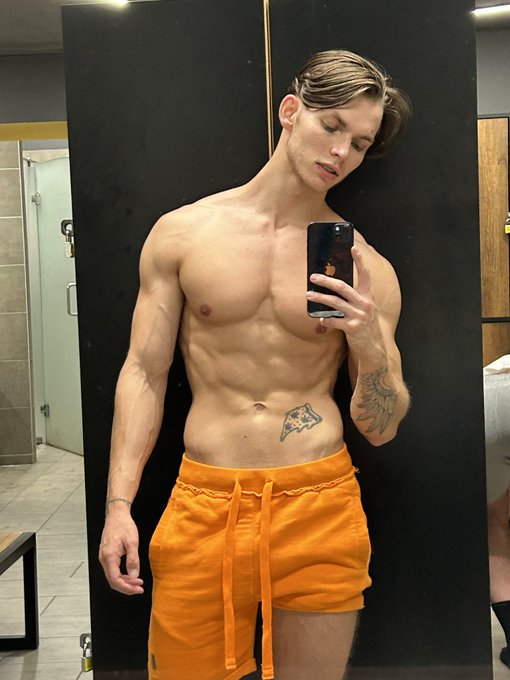 Happy Birthday to me🥳🤪 50% off  https://t.co/VTm790VLUU https://t.co/2pb2EkjW7r