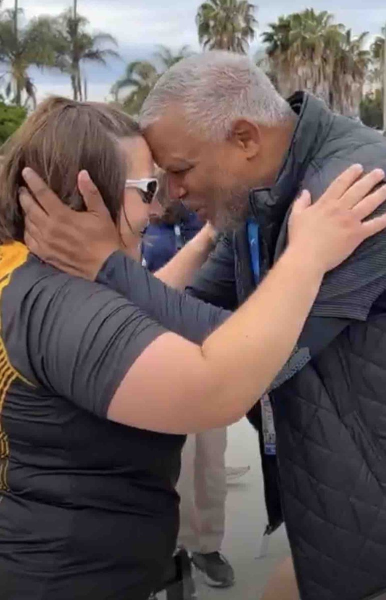 “YOU DID IT GIRL YOU DID IT!” ~ Rowing Coach Patrick Johnson to Capt. Veronica Jones after 4 minute rowing competition! 
ROW ARMY ROW! #TeamArmy! #WarriorGamesChallenge23 #ARCP #SanDiego
