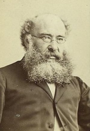 WorkYourBest's tweet photo. Find what works for you. 
Writer John Cheever would write every day in the storage unit of his apartment. (In his boxer shorts, it turns out.)
While fellow write Anthony Trollope would write 250 words every 15 minutes for two and a half hours. https://t.co/IxzaQSPgVi