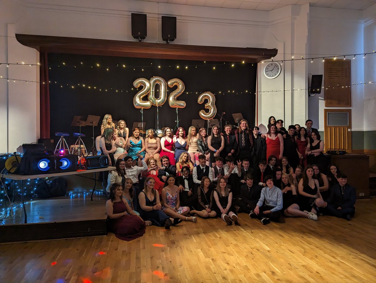 MrMoIHSPE's tweet photo. Great Senior Prom Tonight. Good Luck to our School Leavers.#prom #ihs #invernesshigh #seniordance #2023 https://t.co/3vfTTKTgGt