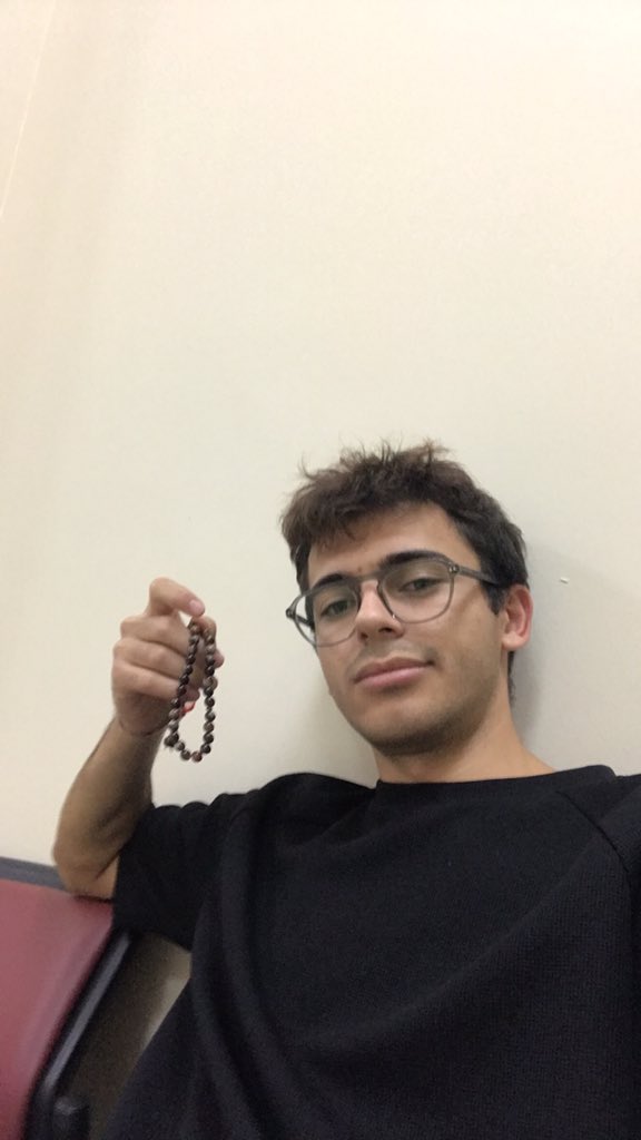 Para değil parasızlık bozar bizi