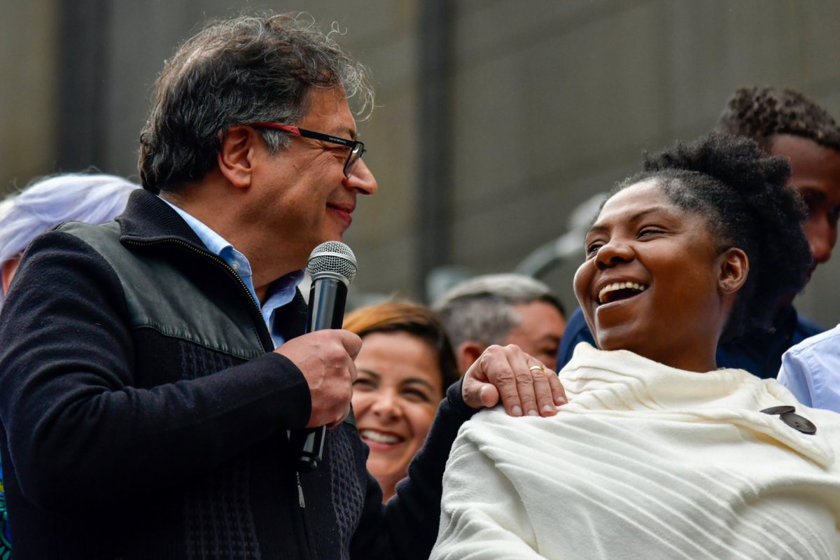 FranciaMarquezM's tweet photo. Muchas gracias por expresarse en las calles desde cada rincón del país. Lo de hoy nos demuestra que no estamos solos, juntos seguimos trabajando y luchando por las reformas que le van a devolver la dignidad a Colombia.

La vida, la paz y la justicia social son posibles. https://t.co/81rvYHcZ36