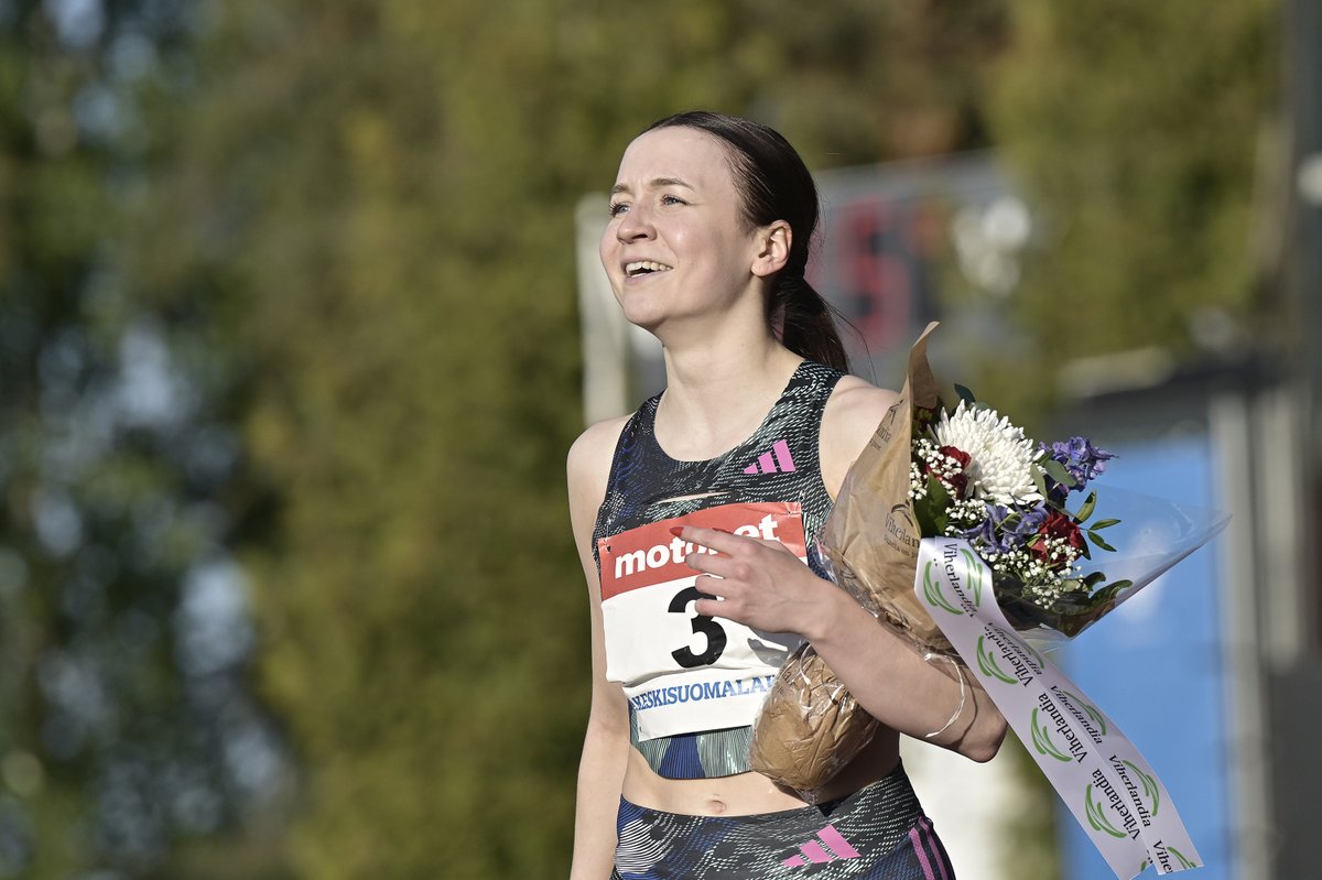 Ensimmäinen satsi Jyväskylän Motonet-GP:n kuvia: esajokinen.kuvat.fi/kuvat/MOTONET+… <a href="/JyvKU/">JKU</a> <a href="/yleisurheilu/">Yleisurheilu</a> #yleisurheilu