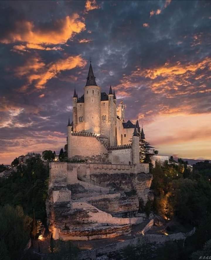 Alcázar de Segovia.
#Segovia 
#CastillayLeón