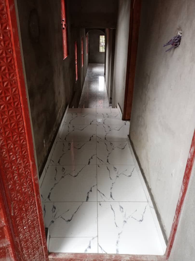 kaborproperties's tweet photo. All tiled! What do you think guys? This one can be rented for office use of residential. Contact us for details. #kaborproperties #sierraleone #SaloneTwitter #property #apartment #freetown #africa #tiling #tiles https://t.co/7VyqAq2oHx
