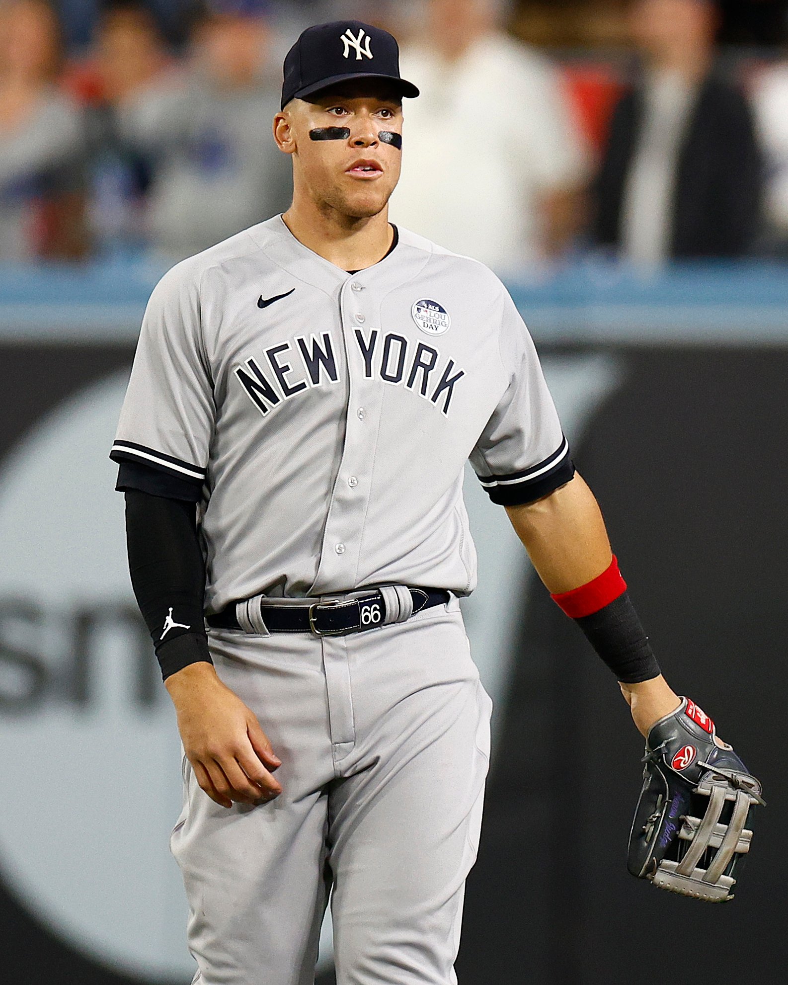 MLB on X: The Yankees have placed Aaron Judge on the 10-day IL  (retroactive to 6/4) with a right great toe sprain.   / X