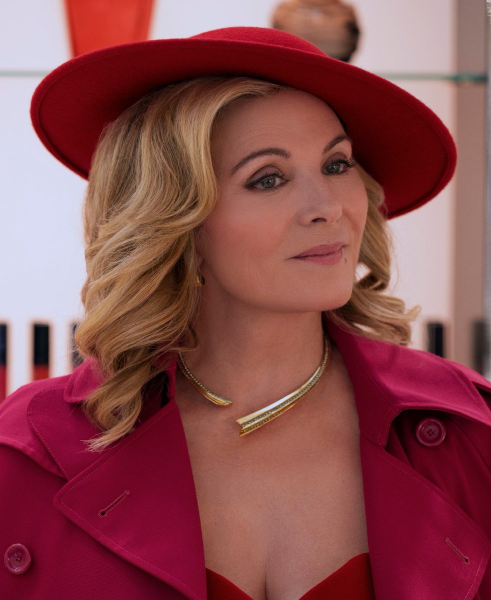 ¿Y si la serie de Kim Cattrall que de verdad queremos ver es ‘El glamur’?
trib.al/DfnSE9J
