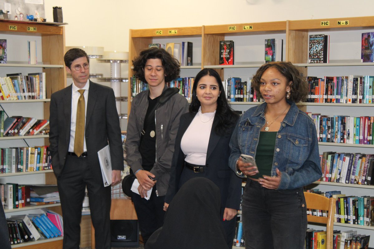 Students at Central High School welcomed Hope High 2010 Valedictorian @DeptofState Diplomat Marta Aparicio and @MayorSmiley to learn about her exciting international diplomacy career and were inspired by her amazing story. Thank you, Marta!