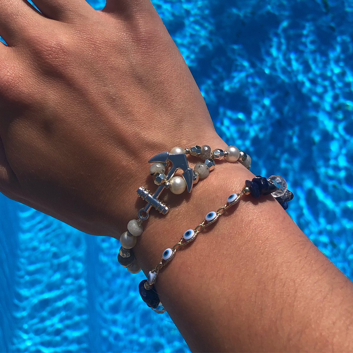 margauxlaurt7's tweet photo. Je me fais un peu de pub ici ça fait longtemps : je fais des bijoux que je vends sur etsy @perles.de.ta.grdmr sur insta si vous êtes intéressés 🫶🏼
Des bisous 🌞 https://t.co/fC27BcKf6V