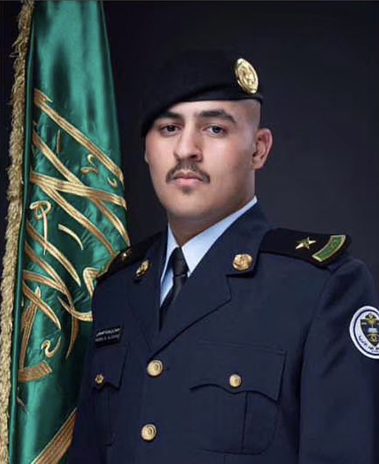 Bin5ald911's tweet photo. نبارك لأبن العم 
حسان بن مبارك الصلهام الخالدي
بمناسبة تخرجه برتبة ملازم 
من كلية الملك فهد الامنية 
 ونسأل الله أن يجعلها عوناً له في خدمة دينه ومليكه ووطنه🇸🇦

#السعودية 
#الجوف 
#سكاكا https://t.co/unIjNkSRIO