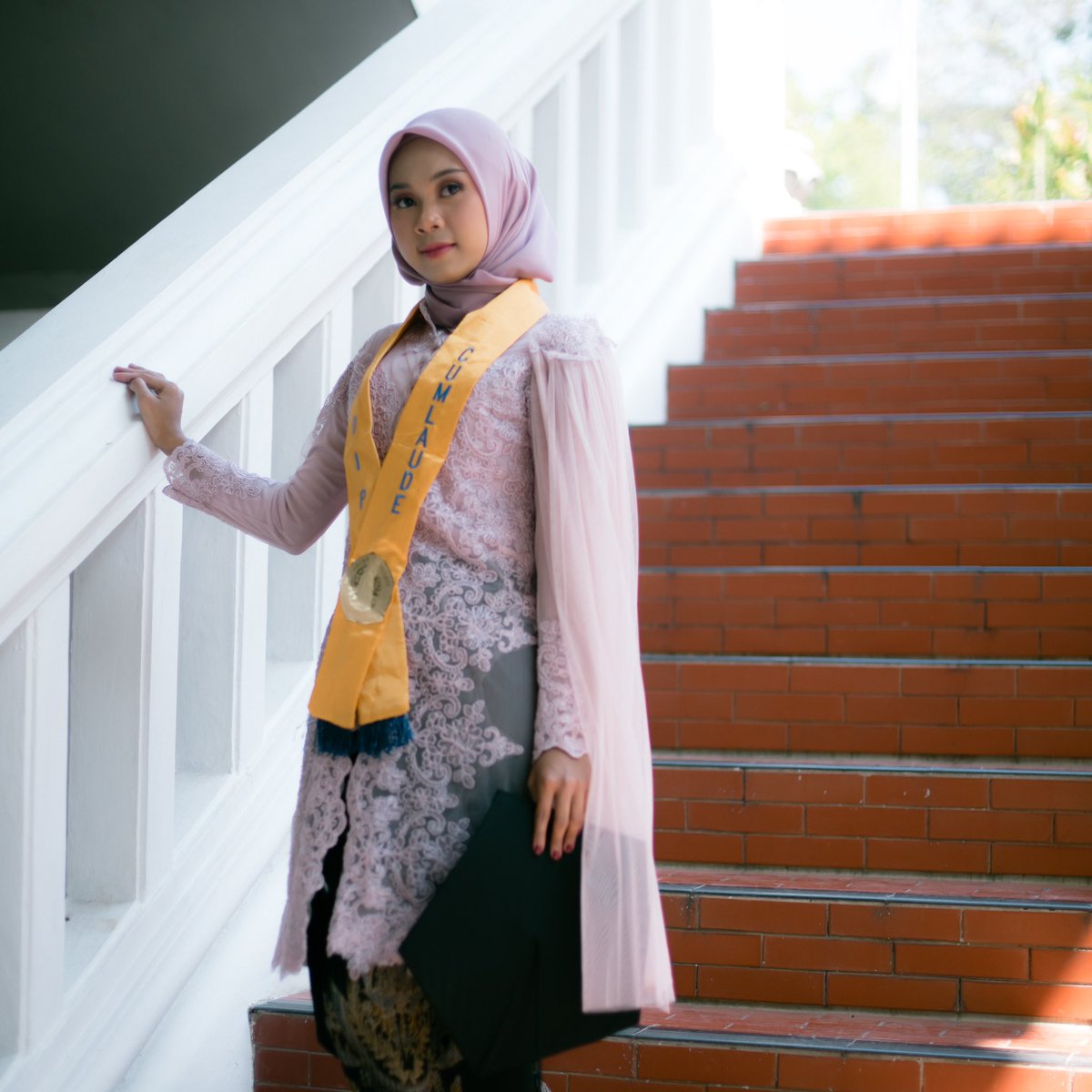 setiatesar's tweet photo. Penggambaran diri adalah wujud salah satu ekspresi. Menjadi diri sendiri dan memenuhi gambar diri merupakan kelegaan dari hal yang tidak pasti. Cobalah, rasakanlah, melihat diri dari sisi inti. https://t.co/MVSO2aCb3B