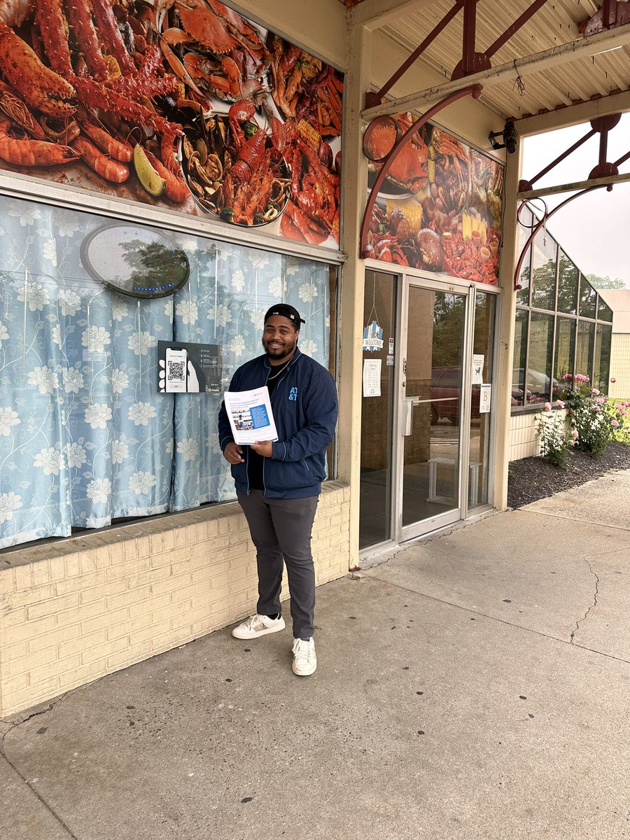 jz5250's tweet photo. Leonard talking about AT&amp;T’s best deals with local businesses and spreading our consumer offers with employees! 
@mikewilson152 @ChrisAcerra @firas_smadi @emilywiper @TheRealOurNE https://t.co/xumKhhswdW