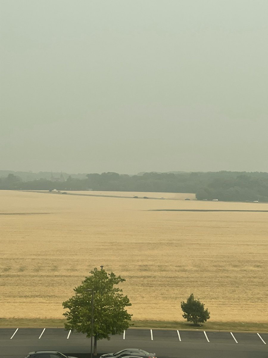 Sztejman's tweet photo. Air quality in South Jersey continues to decline, please be careful and stay inside. https://t.co/DqCBGkhCfq