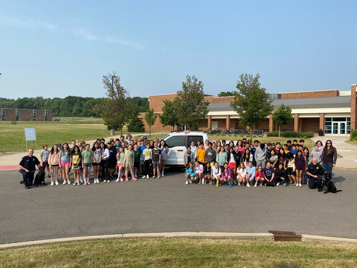 Van Hoosen Middle School tweet media