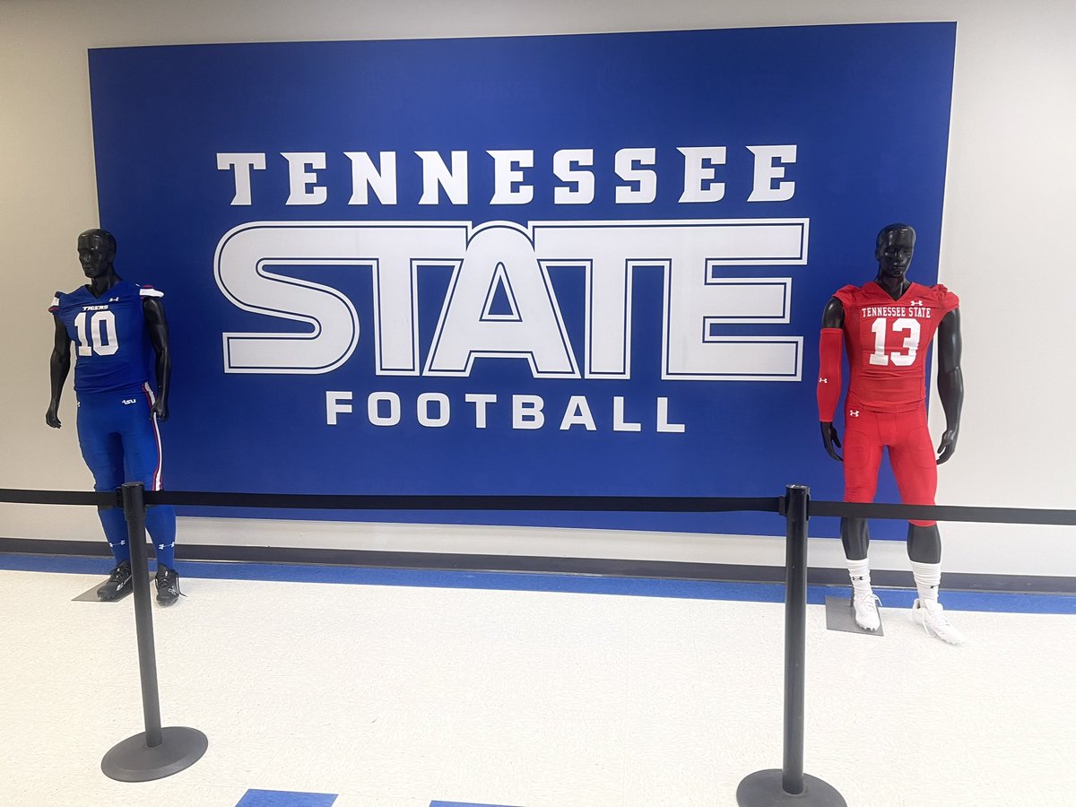 RidgeViewF_Ball's tweet photo. What an amazing visit with @TSUTigersFB!  Coach @EddieGeorge2727’s staff really took their time with us to discuss Strength and Conditioning, recruiting, HBCU college life and football.  Special thanks to @coachbowdown58!  #ViewCountyTennesseeTour @DrBrendaMack https://t.co/5K8BKa5jNF