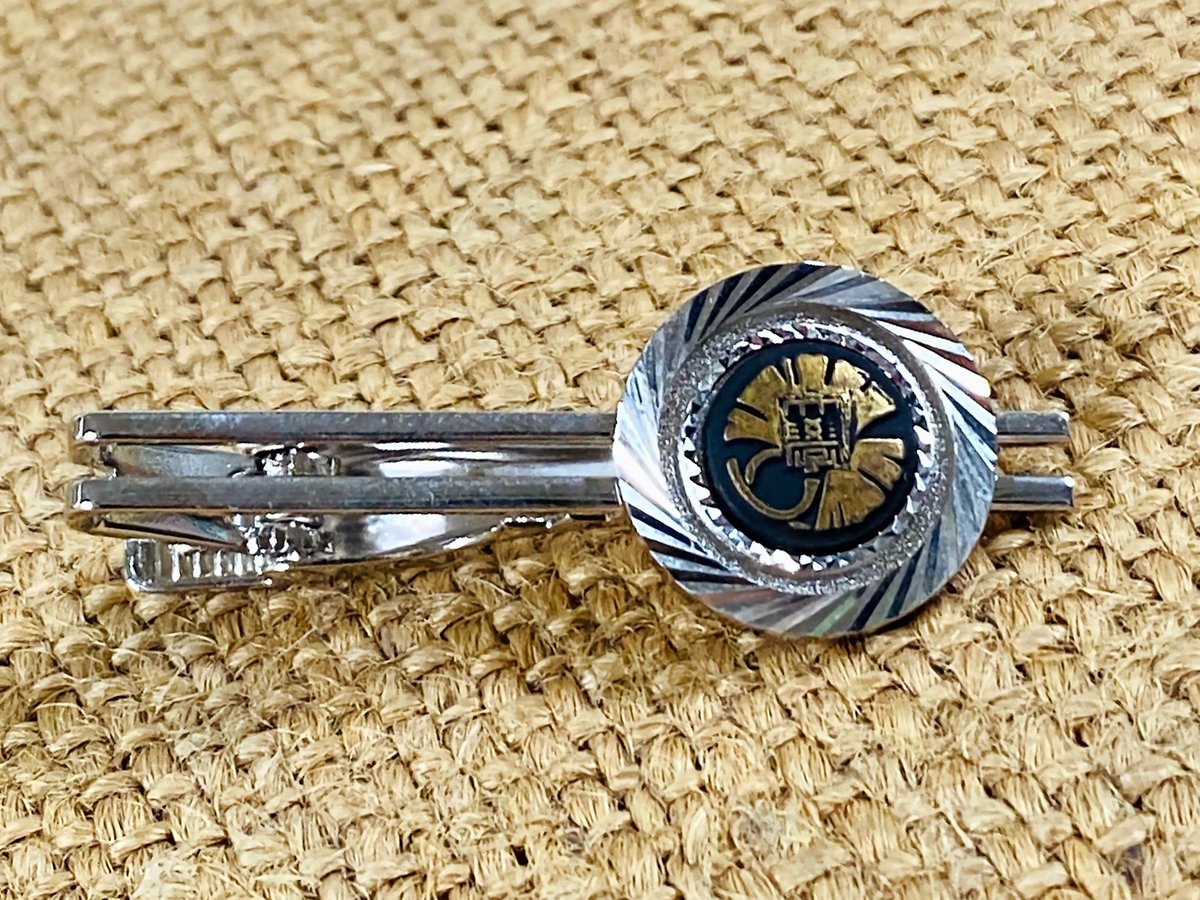 75年前の今日、1948年6月8日、銀杏をかたどったマークが東京大学の