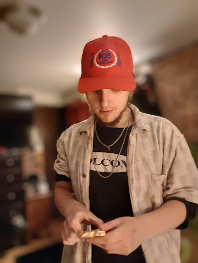 QuinnyGson's tweet photo. I feel like my luck may be turning around? try your best today, when you get up, make your bed! 🌎⚡️
#quinnyg #hiphop #albumsoon #positivity #quotes https://t.co/l7sgNEixbx