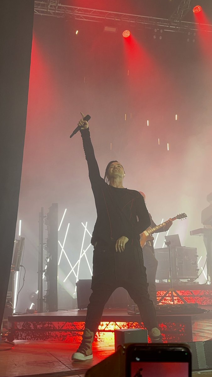 JaimeMarie17's tweet image. &quot;We&apos;re smiling but we&apos;re close to tears&quot; 🎶 
Few of my favourite pics I took in Wolverhampton on Monday night 🥰 

@thescript @TheScript_Danny @glenofthepower @benjaminsarge #TheScript #TheScriptWolverhampton #TheScriptFamily