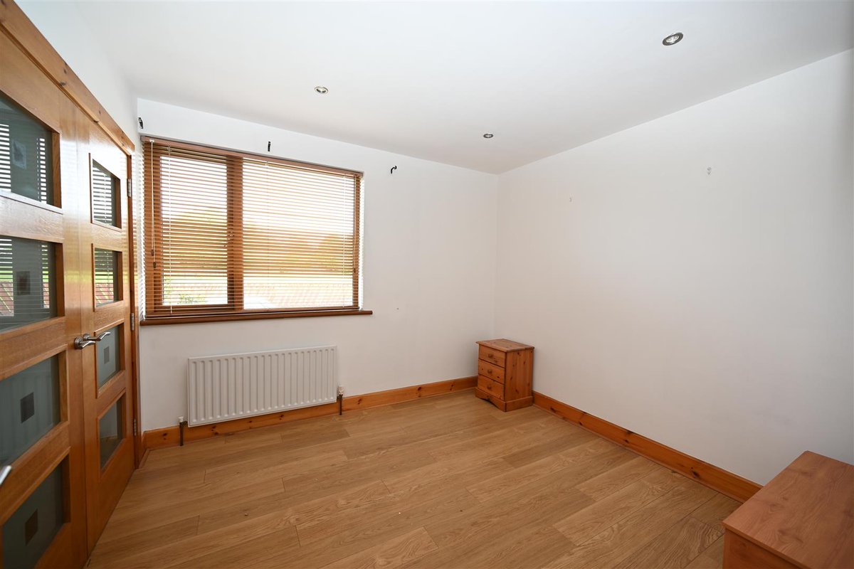 Nicholasresi's tweet photo. 📍1 Woodville Mews, BT66
🏡 2 Bedroom Apartment to Rent
⭐️ Available Immediately
💰 £795pcm
💻 For More Info Click Link In Bio
📞 02890 38 8383 https://t.co/4dCryq4D3n