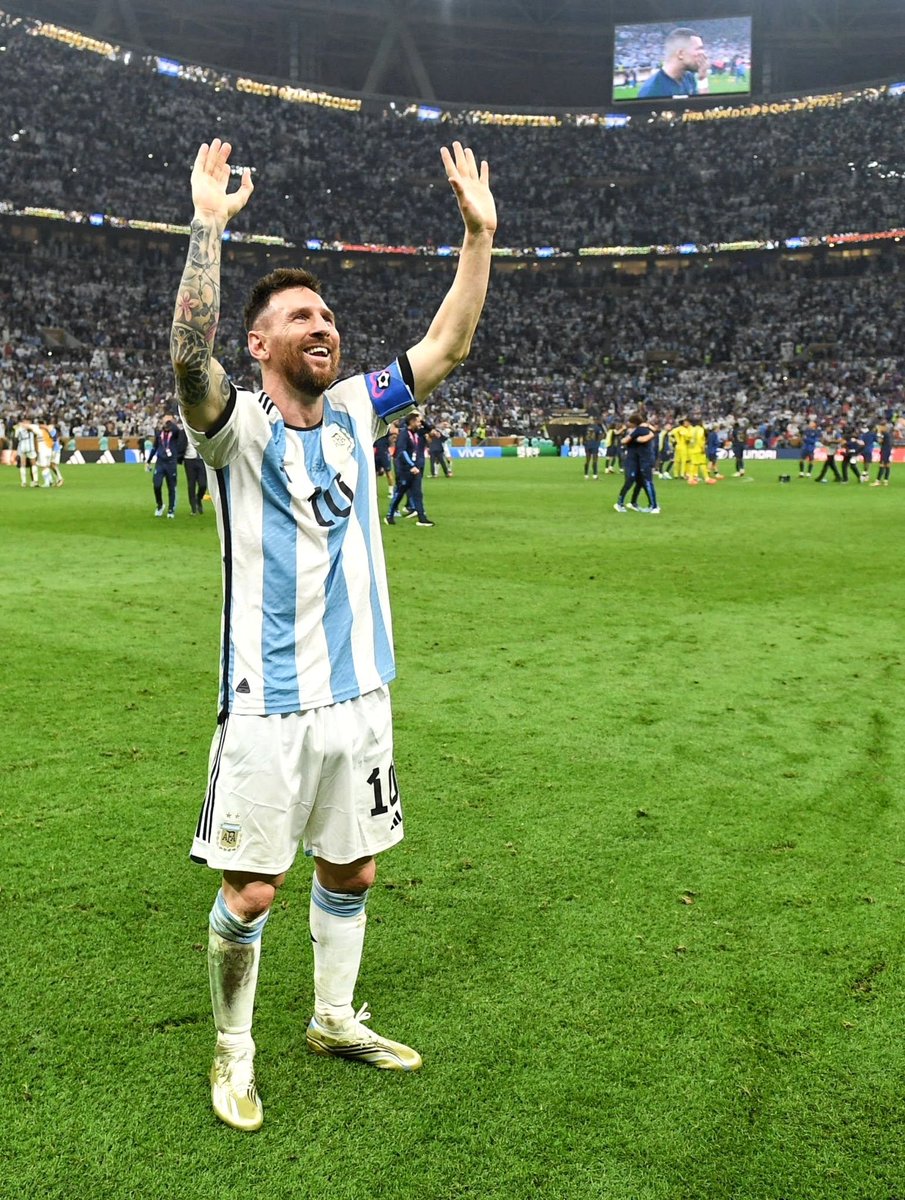 "Eğer milyonlarca destekçin varsa onlardan biri benim..

Eğer tek bir destekçin kaldıysa o da benim..

Eğer hiçbir destekçin yoksa büyük ihtimal ölmüşümdür.."