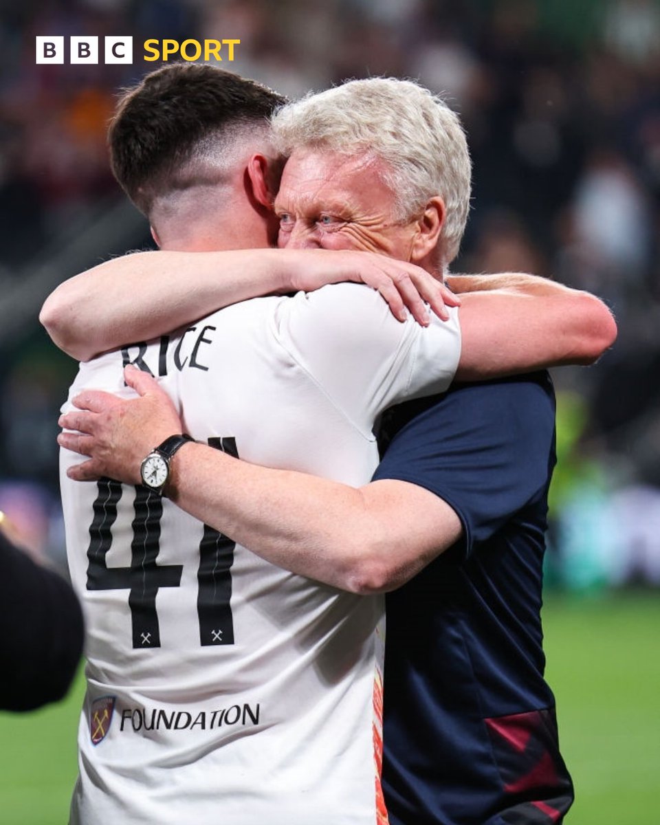 BBCMOTD's tweet photo. Captain and gaffer - history-makers.

#UECLfinal https://t.co/xBAUtw2ER6