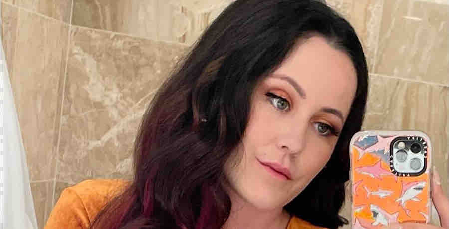 #teenmom alum Jenelle Evans put too much faith in undersized bikini!! tinyurl.com/dxt2sppw