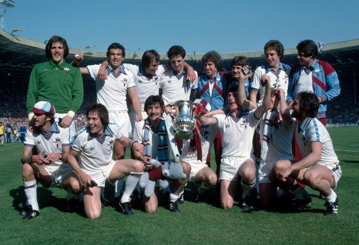 Alan_Ball7's tweet photo. 58 years ago West Ham won their last silverware in 1980 yes its 2038 folks excellent punditry on the pitch from @btsport https://t.co/yO91zvgso0