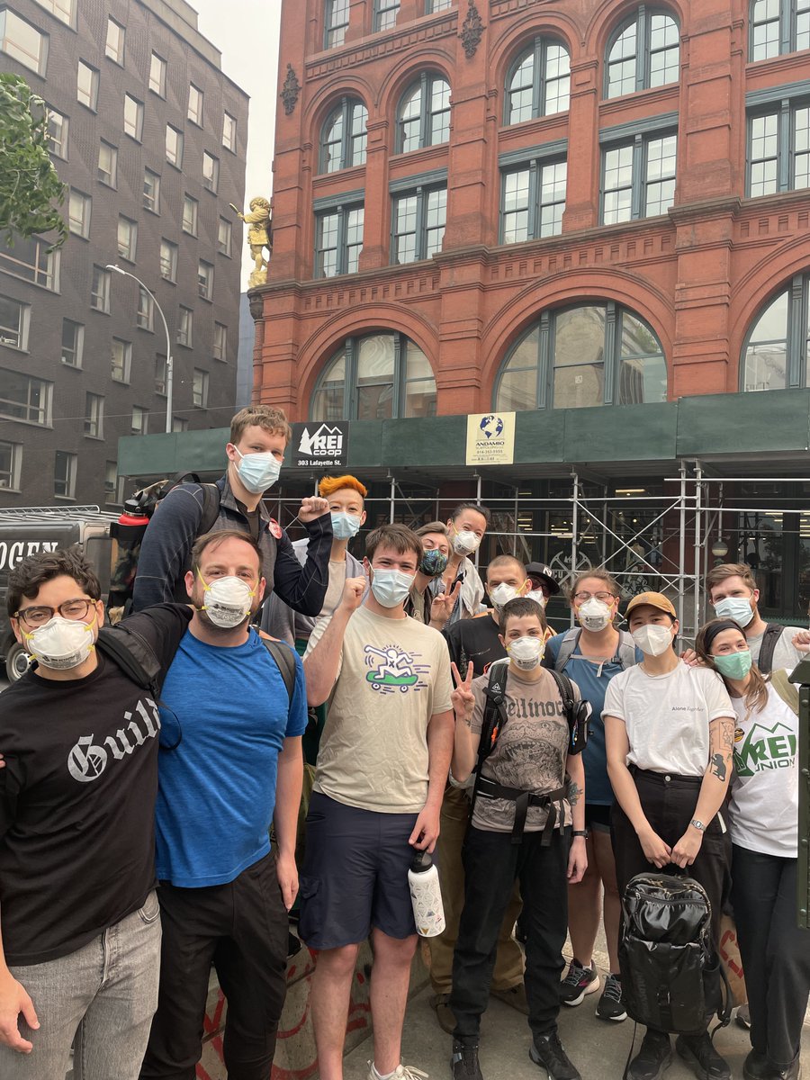 reiunionsoho's tweet photo. Update from the smoggy streets of SoHo, NYC: today, our union successfully pressured management to close our store due to the increasingly unsafe air quality in Manhattan. https://t.co/bGqY0wsjSJ