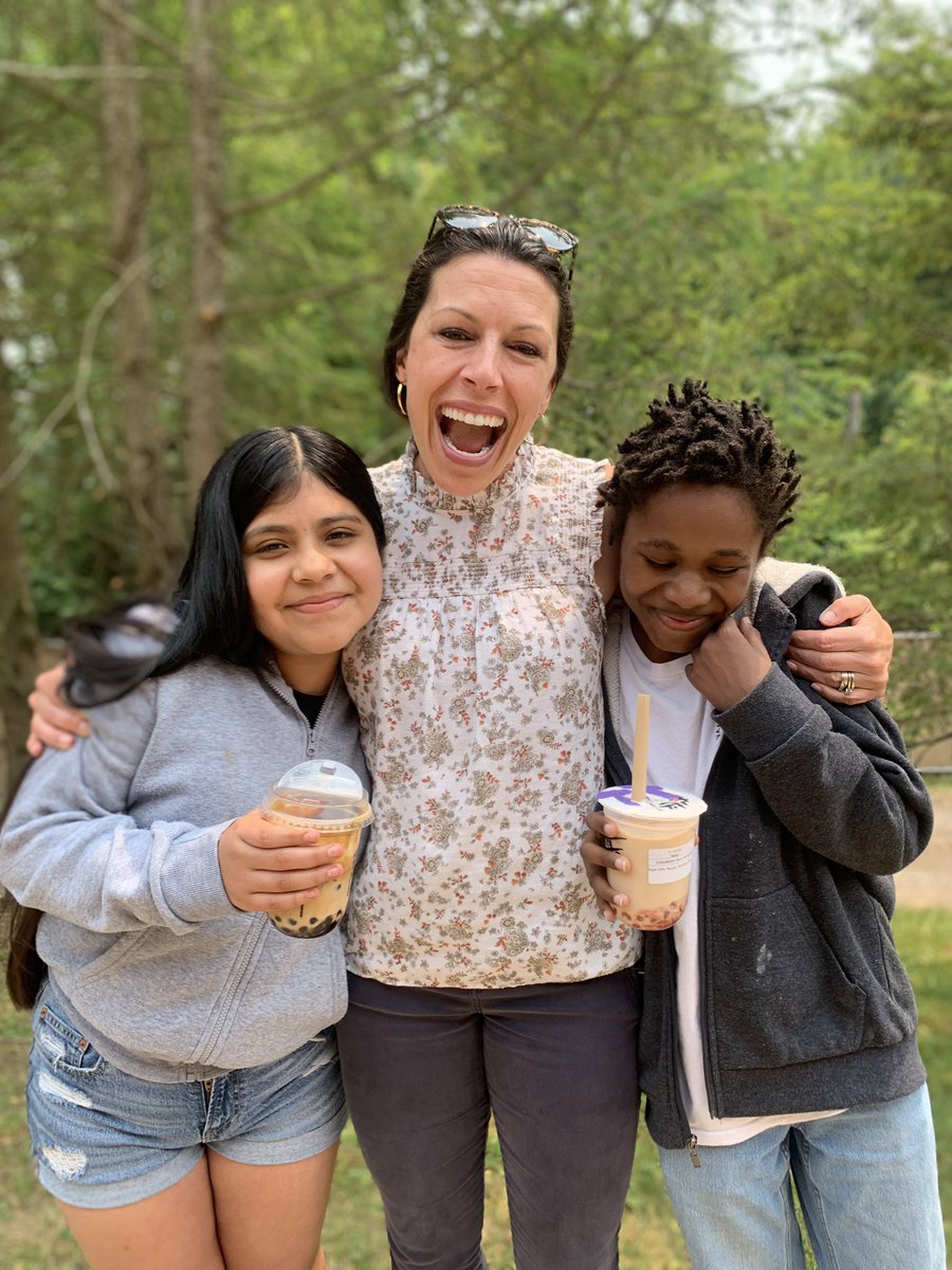 MStolnis's tweet photo. We rolled up our sleeves this year and we read 📚. We worked hard and we had so much fun. 8th period was something special and today we celebrated with bubble tea! https://t.co/u8IcyfQ2vc