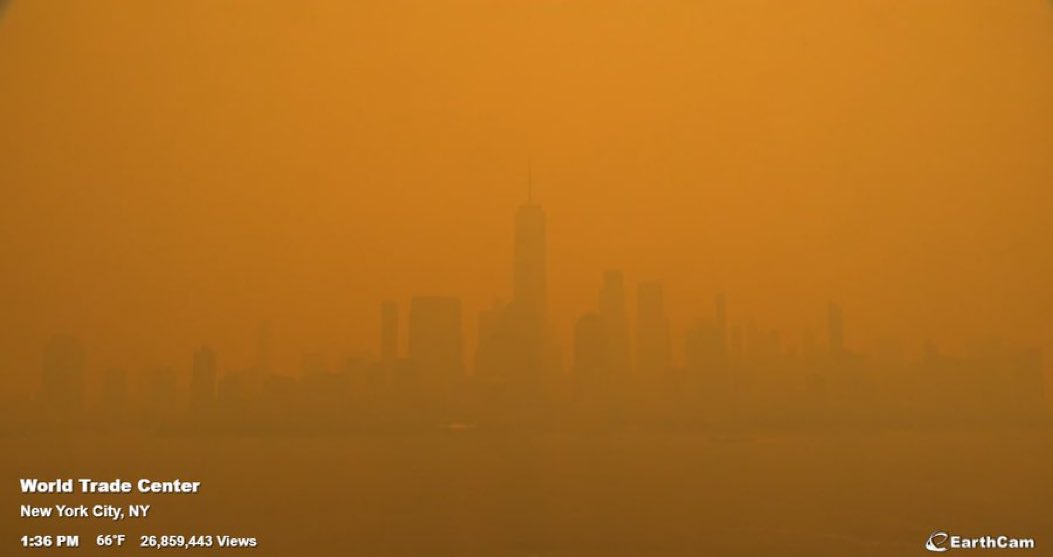 garethlpowell's tweet image. Jeez, New York's gone full Blade Runner