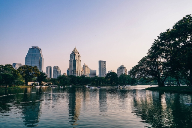 travelinfodata's tweet photo. Park Lumphini in Bangkok https://t.co/5cr7PYmf5P #travel #Bangkok #ParkLumphini #BangkokGuide https://t.co/HSG4ZWOXiv