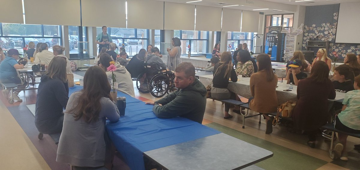 CourtMorin5's tweet photo. We are grateful for our family volunteers who love and pour into our learning community! Today we celebrated them at our Volunteer breakfast! @AnitaQonja @dstublensky https://t.co/0gI6dHgKaz