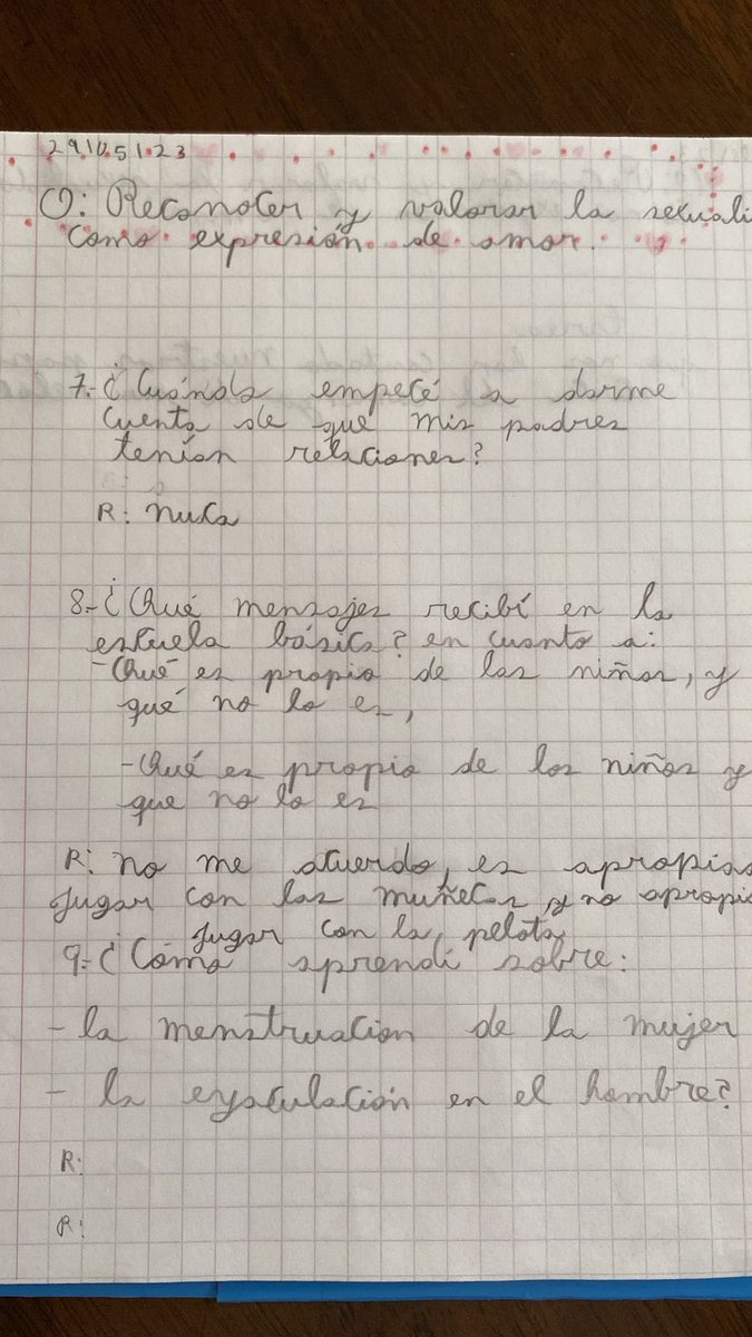 IsiPantojaAraya's tweet photo. COMO CSM HACEN PREGUNTAS DE ESTE TIPO A NIÑOS DE 4to BÁSICO!!!!!! @Mineduc NECESITO RESPUESTAS, ESTO NO ES EDUCACIÓN SEXUAL , ESTO ES MORBO, DEGENERACIÓN Y PROBLEMAS MENTALES, ESPERO Y DEJEN DE “ENSEÑAR” ESTA ASQUEROSIDAD !!!!! ESTO ES GRAVÍSIMO! https://t.co/PDj9zNLQtR