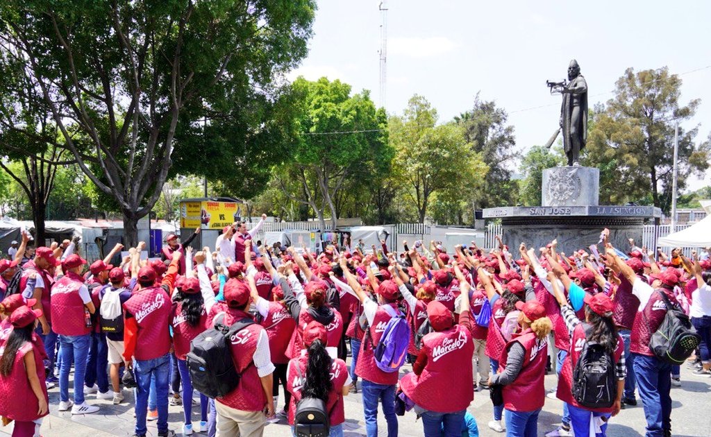 Candelaria___'s tweet photo. Desde el corazón ❤️ de #Iztapalapa en los 8 barrios iniciamos las caminatas ciudadanas.

#ConMarceloSí https://t.co/9TDzgOtst2