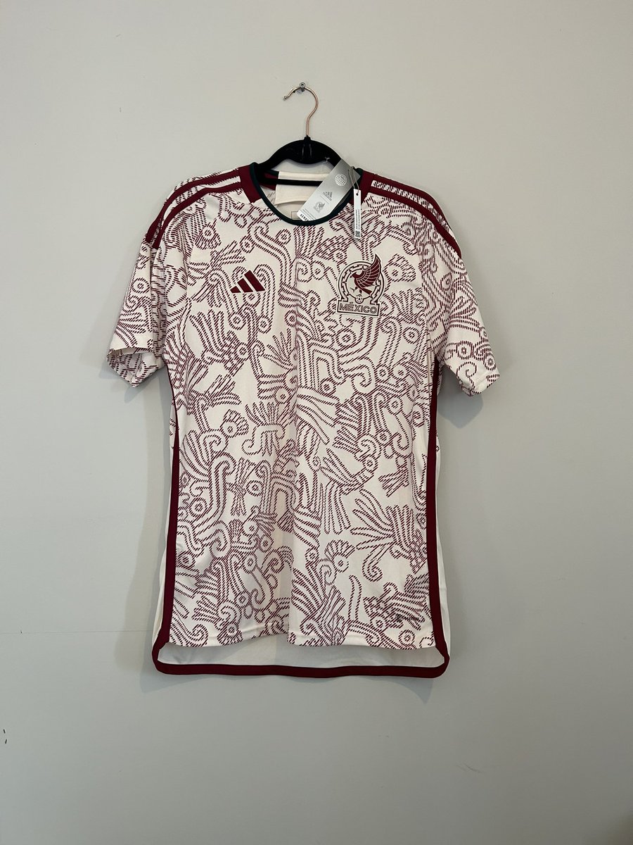FreshPrintsofF1's tweet image. Couldn’t resist this work of art by #adidas

For sale

#mexico #football #vintage #mx #worldcup