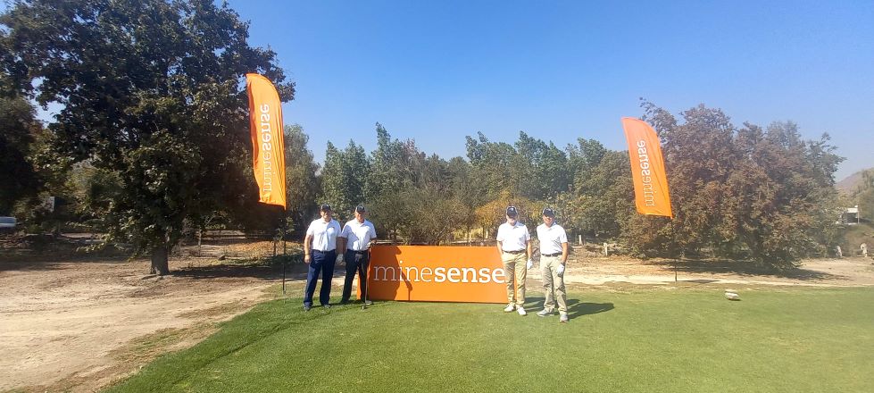 rumbominero's tweet image. MINESENSE TECHNOLOGIES PARTICIPÓ EN EL CAMPEONATO DE GOLF “COPA DE LA MINERÍA”
En su calidad de auspiciador del torneo, se le asignó a #MineSense el hoyo 16, donde la compañía instaló un stand con refrigerios para los jugadores.

rumbominero.com/peru/noticias/…