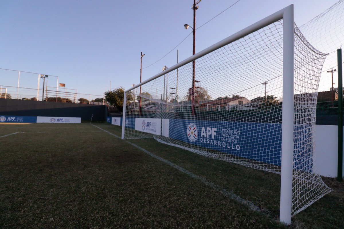 APFOficial's tweet photo. ✅ Levantando Clubes 3.0
▶️ Se llevan a cabo los trabajos de remodelación y renovación en el campo auxiliar del Club River Plate.
Conocé todas las obras que se están realizando en esta institución: https://t.co/YTlRlVDGLC
#APFConstruye 🏗 https://t.co/CUv3m3OkfR