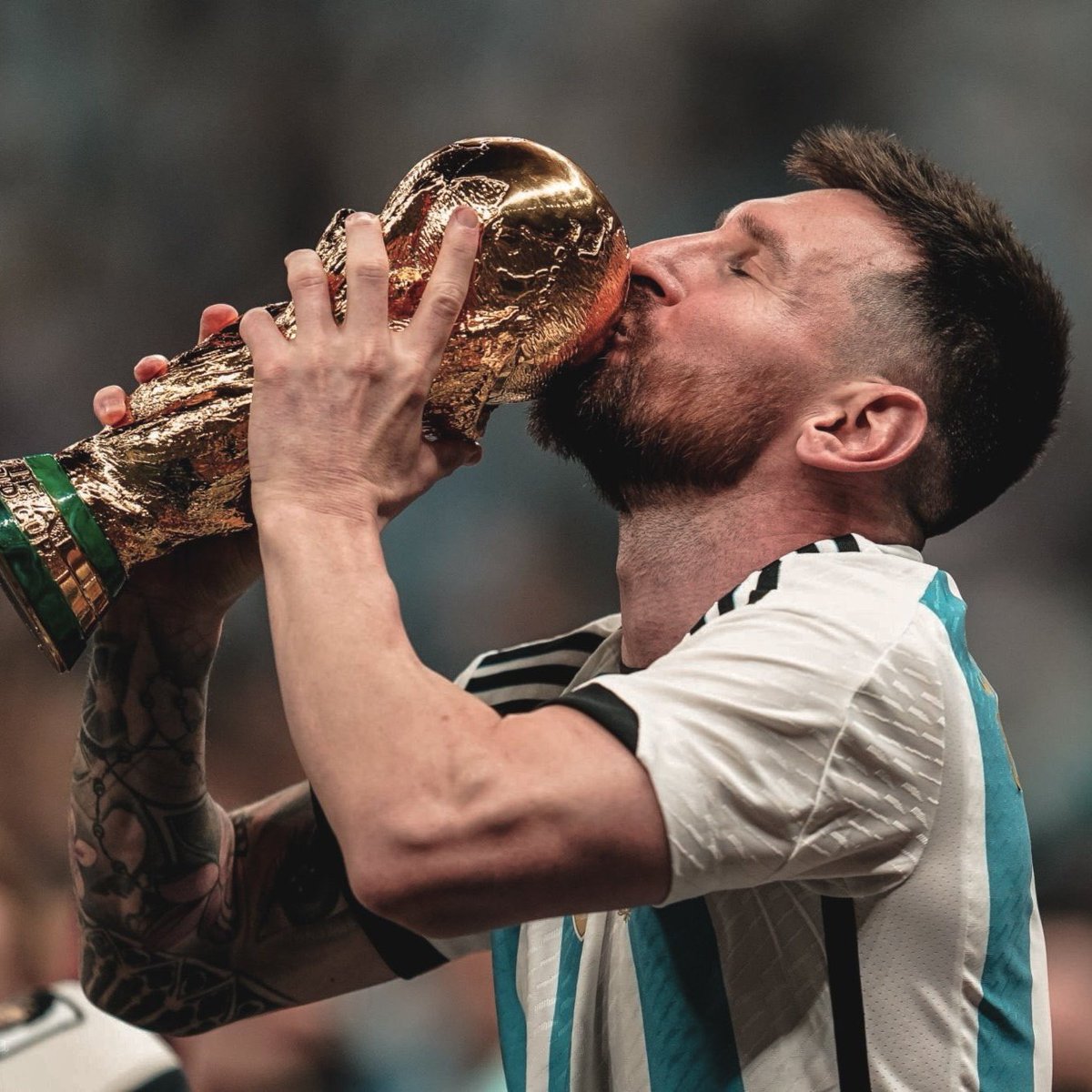 Subespacio de R4 tweet media