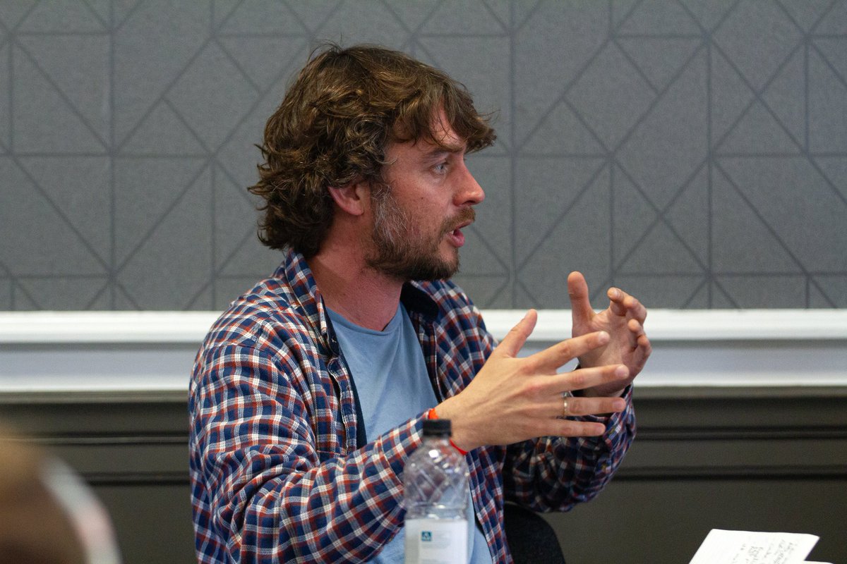 UoPFMC's tweet photo. Sunday's #FMC panels kicked off with: Framing the Real: Comics, History and Society with #TomSykes #OliverGruner #DanMcCabe, #KarlBell and #WillMorris @PComicCon @UniPortCCI https://t.co/Ixfxx9UJzA