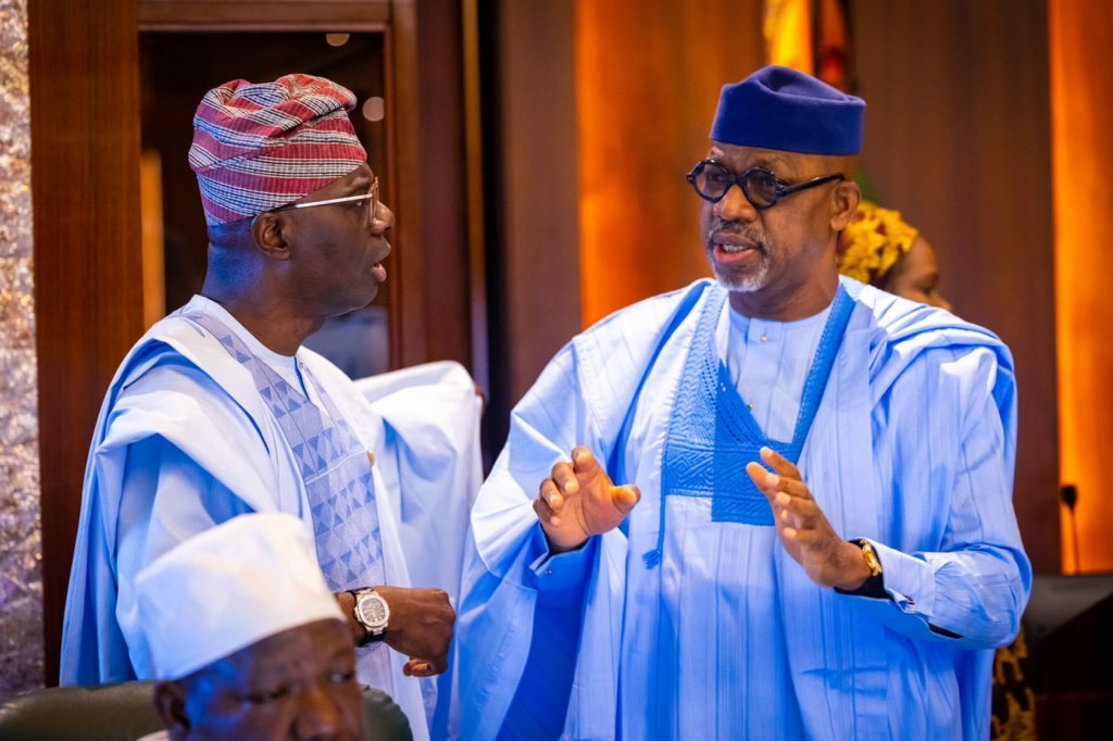 DapoAbiodunCON's tweet photo. My colleagues and I had a meeting with our dear President, @officialABAT - GCFR, under the Nigeria Governors Forum, NGF in Abuja. 

Being the very first of such meetings with the newly sworn in President, we discussed issues of national interest and importance that are crucial to our development as a nation, especially as it affects us at the sub-national level.