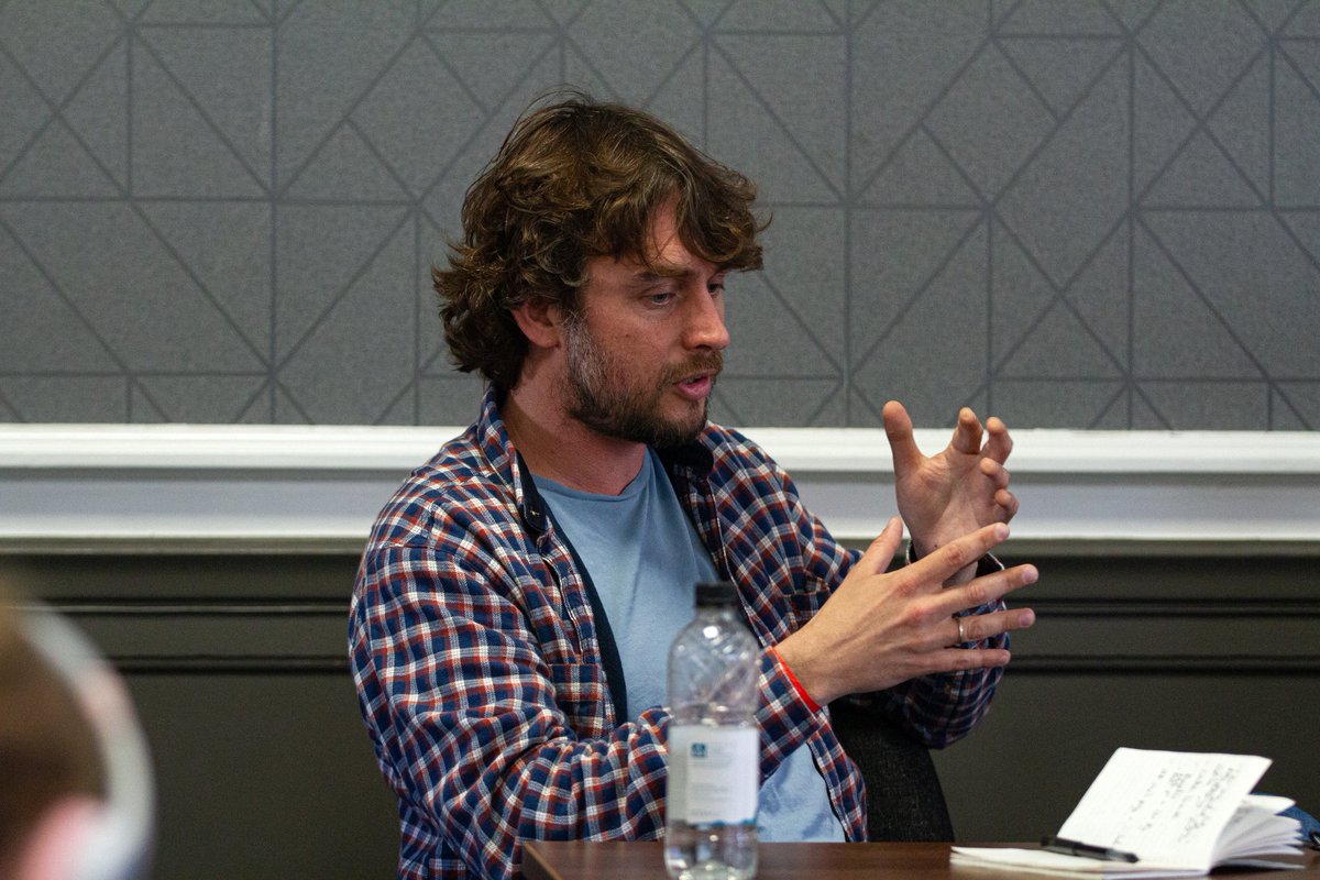 UoPFMC's tweet photo. Sunday's #FMC panels kicked off with: Framing the Real: Comics, History and Society with #TomSykes, #KarlBell #OliverGruner #DanMcCabe and #WillMorris @PComicCon @UniPortCCI https://t.co/hMVdoYcqkY