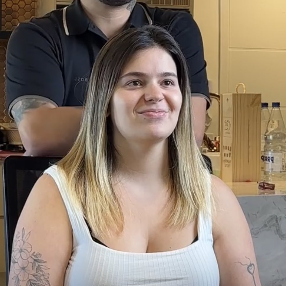 poptime's tweet photo. 🚨 VEJA: Viih Tube revelou seu novo visual após meses sem ir no salão devido sua gestação:

“Eu sou linda ainda” 🥹❤️ https://t.co/s1Vtj39BCG
