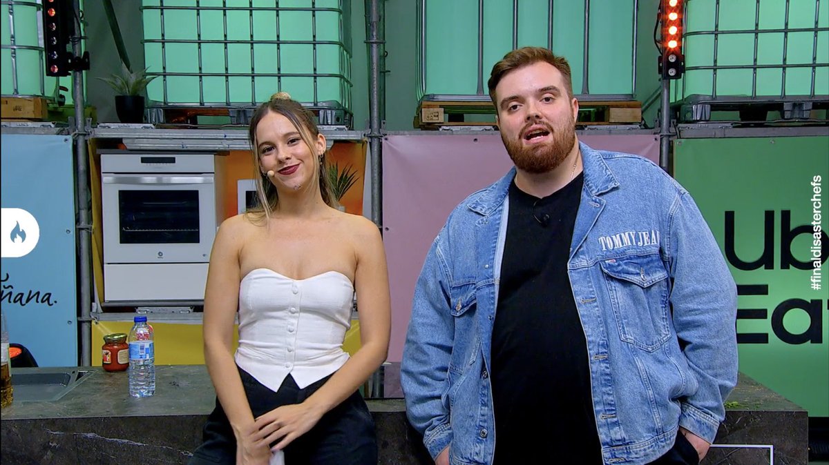 ecovidrio's tweet photo. ¡Nos lo hemos pasado genial con @IbaiLlanos, @mariaisabelrr9 y todos esos cocineros desastrosos que han pasado por el programa! 😍
A ver si hay otra edición que todavía hay quien no sabe dónde va el vidrio ♻️ #FinalDisasterChefs https://t.co/gZ1zzE9hTL