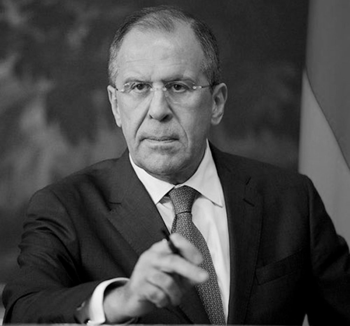 NewsNow4KSA's tweet photo. 🎖️ لافروف :

الغرب يريد أن ينسى العالم القيم المسيحية والقيم الإسلامية وقيم العالم بأسره واستبدالها بـ "ممارسات المثليين" الخاصة بهم. https://t.co/DyIEu39tkq