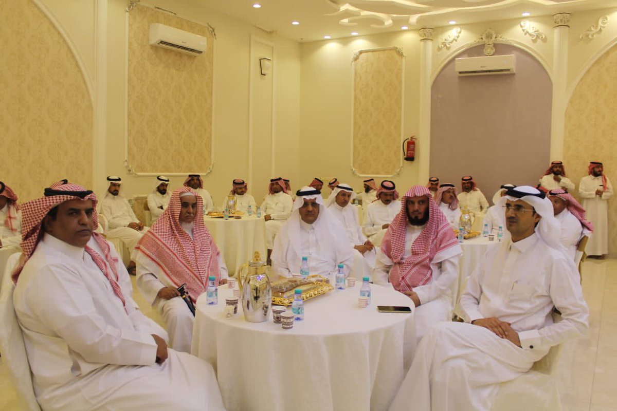 naemalshehri's tweet photo. شعور يجمع الفرح والفخر بهذا الحب والوفاء من الزملاء وهذا التكريم ونحن نودع العمل الحكومي ونبدا حياة جديدة واتجاه جديد نسال الله التوفيق فيها … الكلمات تعجز عن شكر اهل الوفاء لجميع من حضر  وشاركنا ولو بالدعاء ( لن اذكر اسماء حتى لا اقع في فخ نسيان عزيز وغالي )

#تبوك https://t.co/QVOwUCWtOo