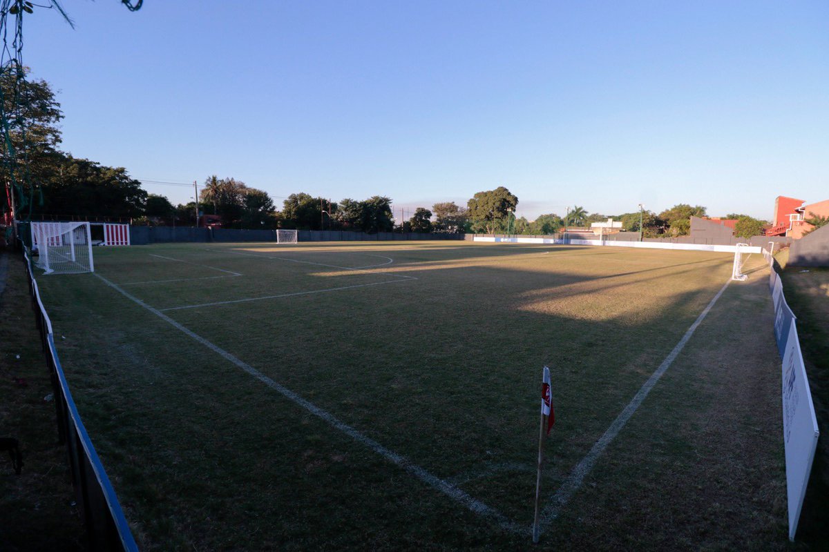 APFOficial's tweet photo. ✅ Levantando Clubes 3.0
▶️ Se llevan a cabo los trabajos de remodelación y renovación en el campo auxiliar del Club River Plate.
Conocé todas las obras que se están realizando en esta institución: https://t.co/YTlRlVDGLC
#APFConstruye 🏗 https://t.co/CUv3m3OkfR